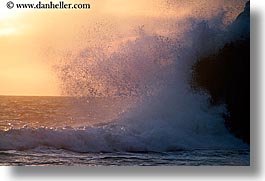 images/California/Marin/Waves/RockCrash/rock-splash-05.jpg