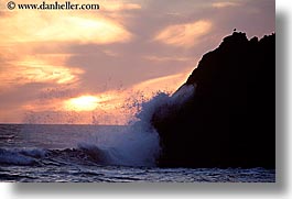 images/California/Marin/Waves/RockCrash/rock-splash-10.jpg