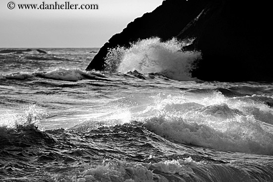 rock-splash-bw-01.jpg