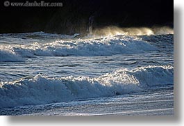 images/California/Marin/Waves/TieredWaves/tiered-waves-3.jpg