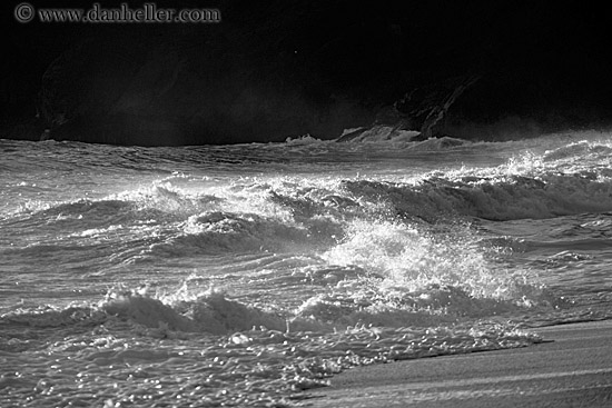 tiered-waves-bw-4.jpg