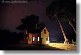 images/California/Mendocino/Buildings/house-lit-at-nite.jpg