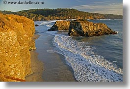images/California/Mendocino/Coastline/cliffs-beach-ocean-shoreline.jpg