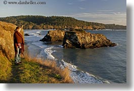 images/California/Mendocino/Coastline/jill-viewing-ocean-2.jpg