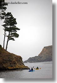 images/California/Mendocino/Coastline/kayaks-in-lagoon-3.jpg