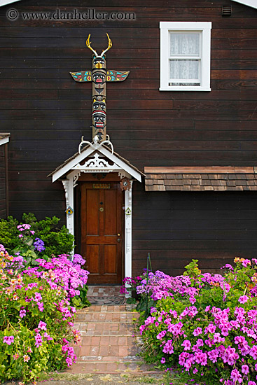 pink-flowers-n-door-1.jpg