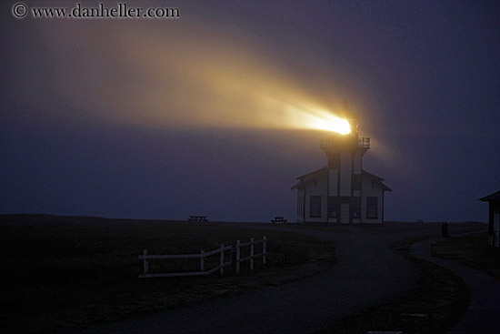 lighthouse-n-light-beams-01.jpg