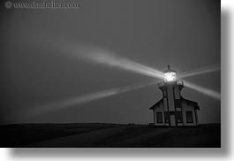 images/California/Mendocino/Lighthouse/Nite/lighthouse-n-light-beams-06-bw.jpg