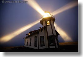 images/California/Mendocino/Lighthouse/Nite/lighthouse-n-light-beams-13.jpg