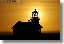 images/California/Mendocino/Lighthouse/Sunset/lighthouse-silhouette-2.jpg