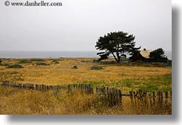 images/California/Mendocino/Misc/fence-field-n-house.jpg