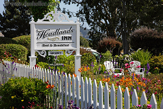 headlands-inn-sign-n-fence-3.jpg