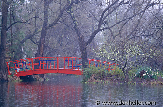 red-bridge01.jpg