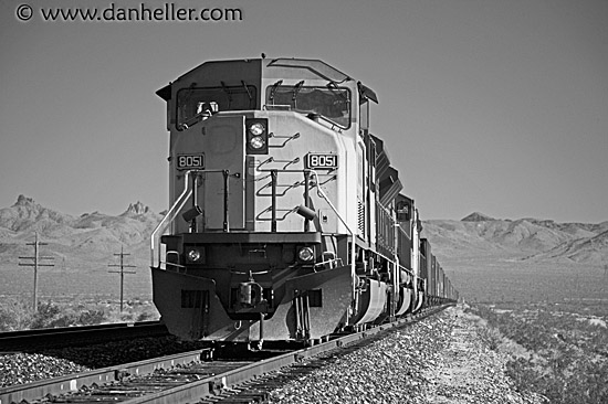 train-bw.jpg