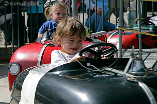 child-driving-cars-07.jpg