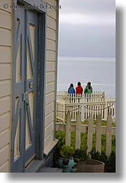 images/California/PigeonPointLighthouse/girls-in-colorful-jackets-02.jpg