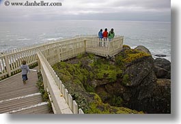 images/California/PigeonPointLighthouse/girls-in-colorful-jackets-04.jpg