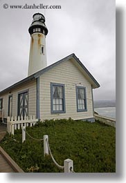 images/California/PigeonPointLighthouse/lighthouse-n-house-03.jpg