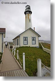 images/California/PigeonPointLighthouse/lighthouse-n-house-04.jpg