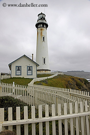 lighthouse-n-house-05.jpg