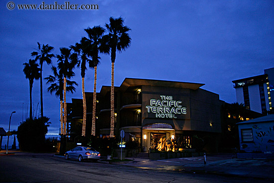 pacific-terrace-hotel-at-dusk-2.jpg