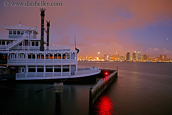 steamboat-n-cityscape-at-nite-1.jpg