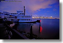 images/California/SanDiego/Nite/steamboat-n-cityscape-at-nite-3.jpg
