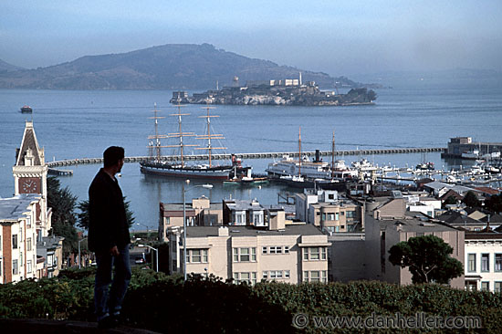 alcatraz-marina-man-01.jpg