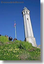images/California/SanFrancisco/Alcatraz/lighthouse-flagpole.jpg