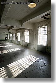 images/California/SanFrancisco/Alcatraz/mess-hall-3.jpg