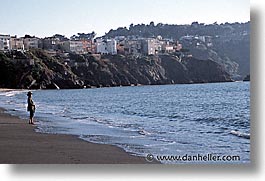 images/California/SanFrancisco/Beaches/beach-lady.jpg