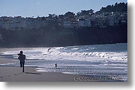 images/California/SanFrancisco/Beaches/jill-sammy-running.jpg