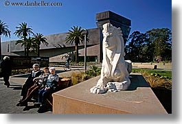 images/California/SanFrancisco/Buildings/DeYoungMuseum/de_young-lion-statue-1.jpg