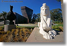 images/California/SanFrancisco/Buildings/DeYoungMuseum/de_young-lion-statue-2.jpg