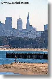 images/California/SanFrancisco/Cityscape/beach-pyramid-3.jpg