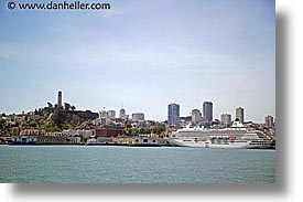 images/California/SanFrancisco/Cityscape/cruise-ship-at-north-beach.jpg