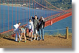images/California/SanFrancisco/GoldenGate/Hiking/kids-n-ggbridge-5.jpg