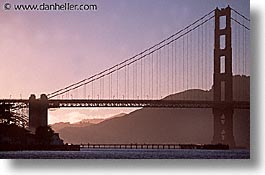images/California/SanFrancisco/GoldenGate/Silhouettes/ggb-pier-3.jpg