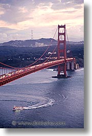 images/California/SanFrancisco/GoldenGate/ggb-boat-01.jpg