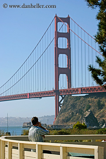 ggb-n-guy-cell_phone-02.jpg