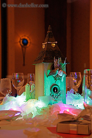 colored-lights-table-setting-5.jpg