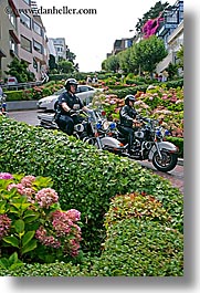 images/California/SanFrancisco/LombardStreet/lombard-str-police-motorcycles.jpg