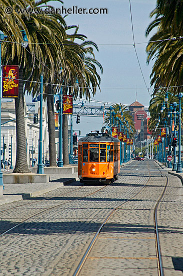 embarcadero-tram-2.jpg