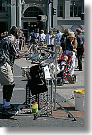 images/California/SanFrancisco/Misc/sf-street-drummer.jpg