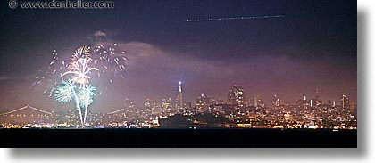 images/California/SanFrancisco/Nite/Fireworks/sf-downtown-fireworks-pano-4.jpg