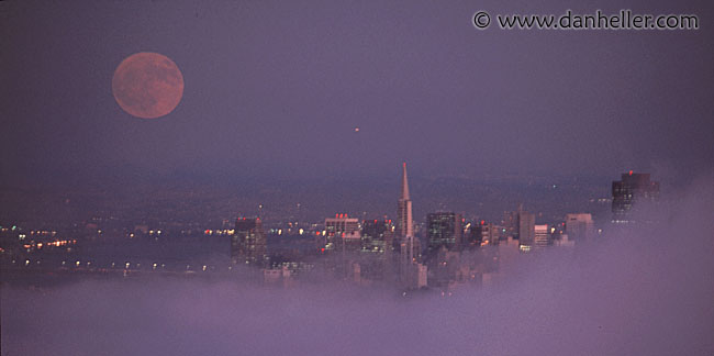 sf-moonrise-pan.jpg