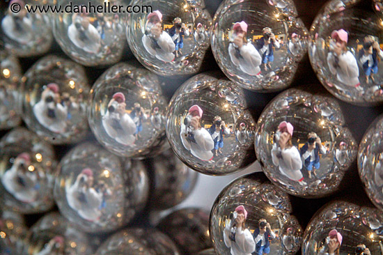 xmas-balls-3.jpg