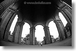 images/California/SanFrancisco/PalaceOfFineArt/cloisters-eye.jpg