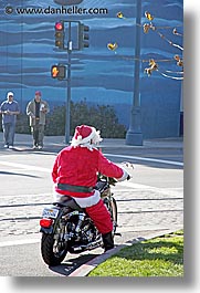 images/California/SanFrancisco/People/Men/biker-santa-3.jpg