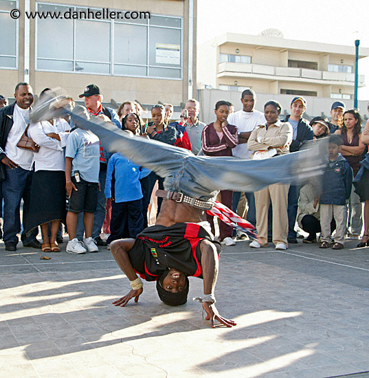 break-dancers-09.jpg